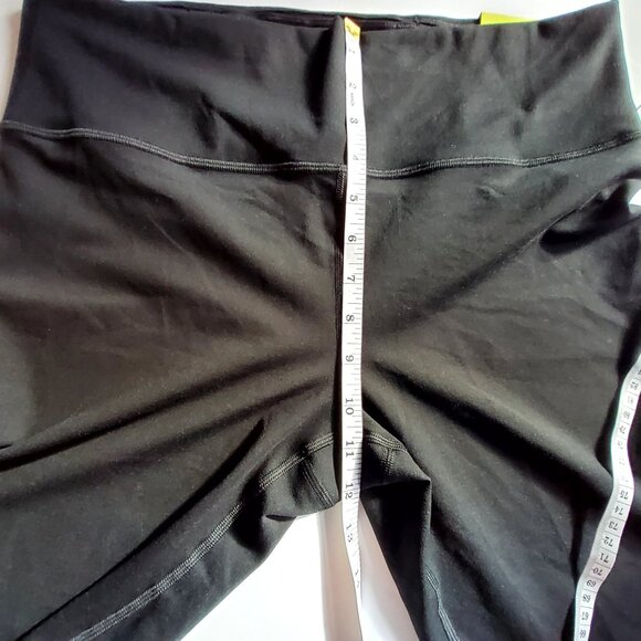 All In Motion High-Rise Black Bike Shorts Size XL Polyester/Spandex - Picture 7 of 9